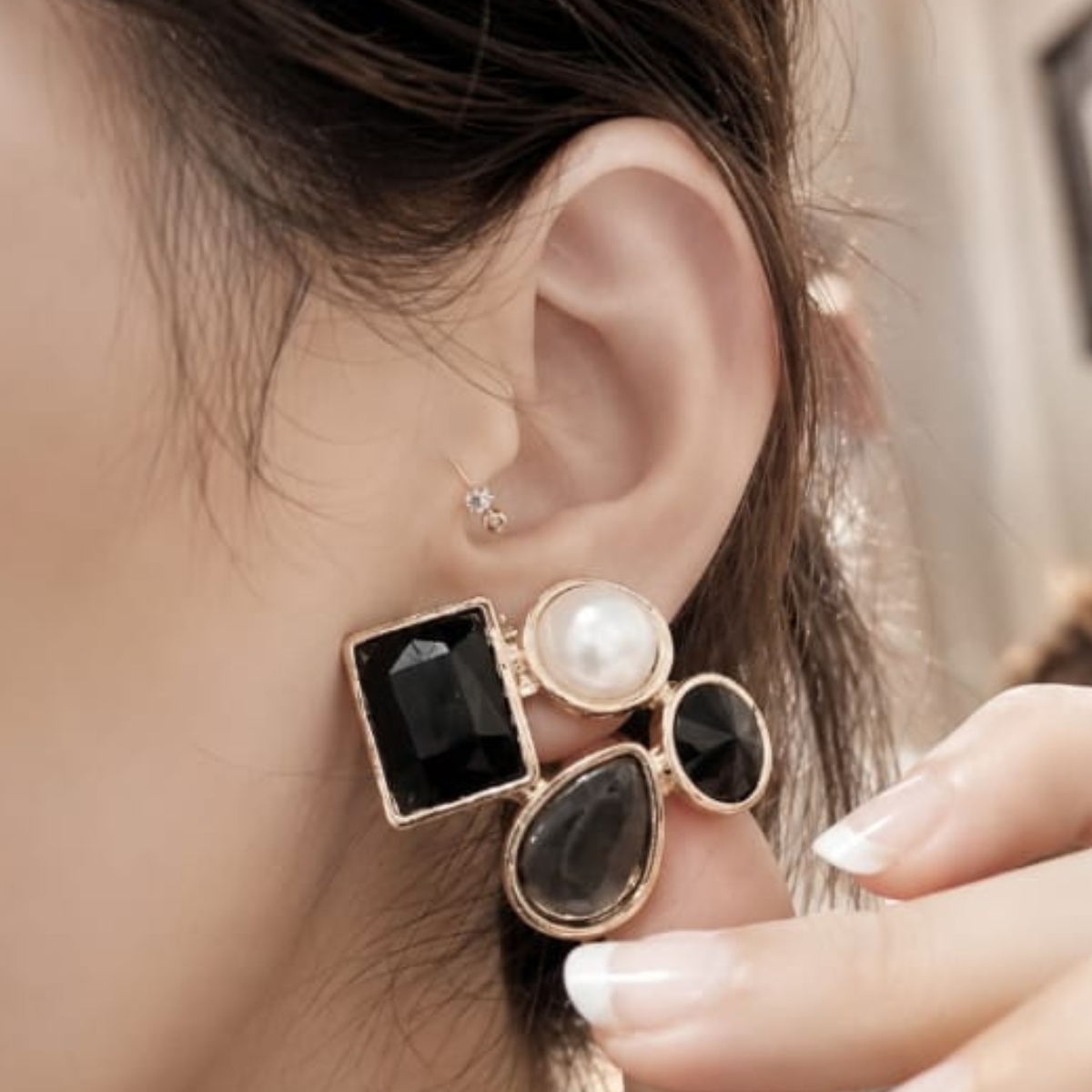 Stylish Earrings - Image 2
