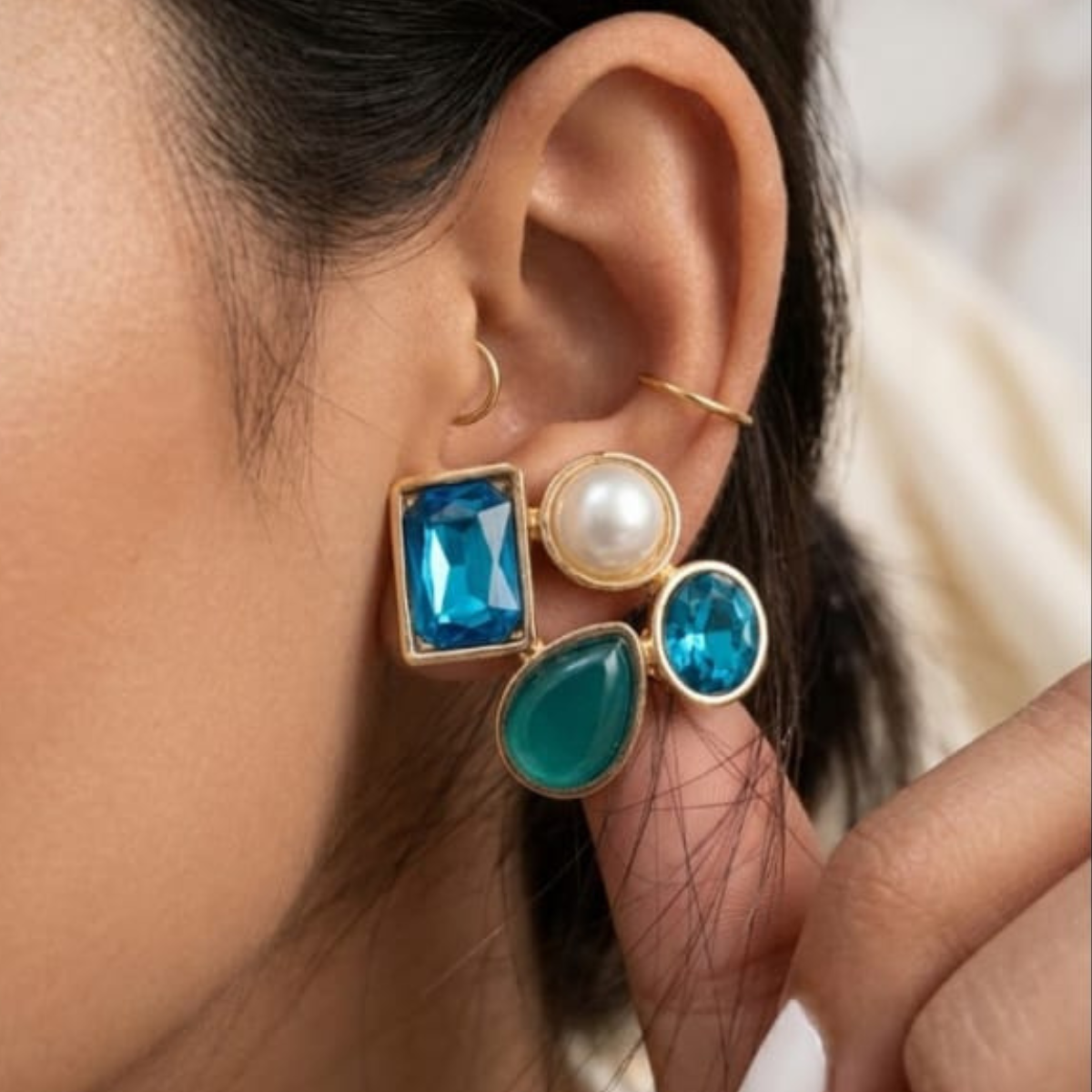 Stylish Earrings - Image 3