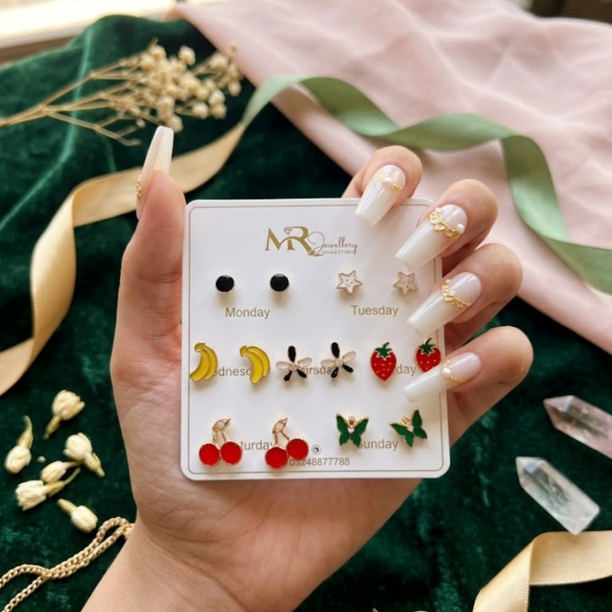 Ear Stud Set