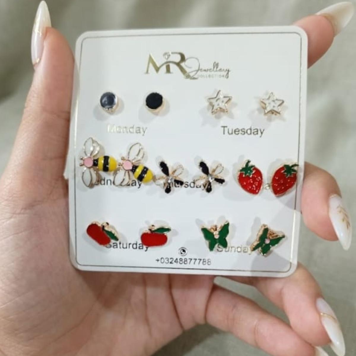 Ear Stud Set